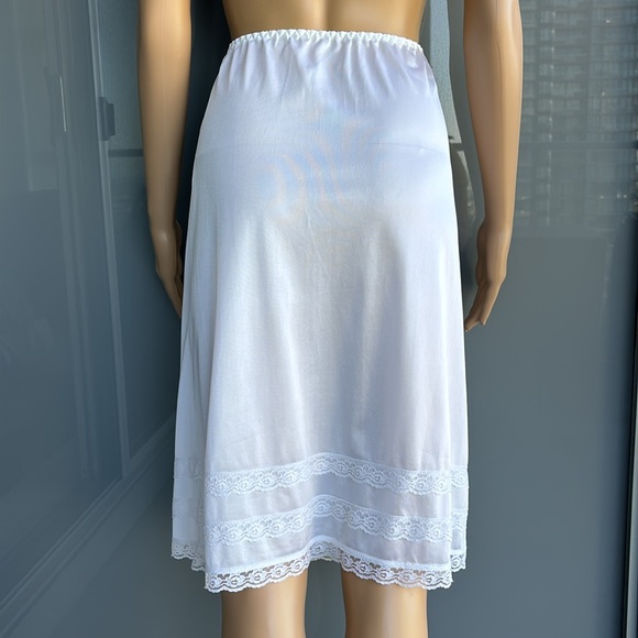 Vintage White Slip Skirt - Picture 6 of 6